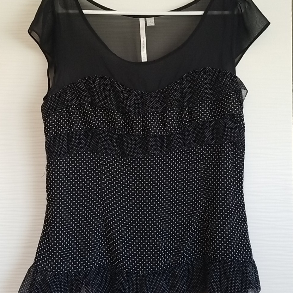 Lauren Conrad short sleeve top